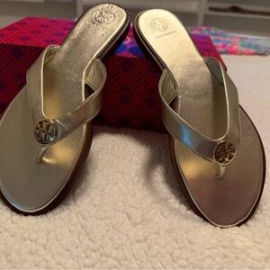 Tory Burch size 10 Metallic gold thong Sandals
